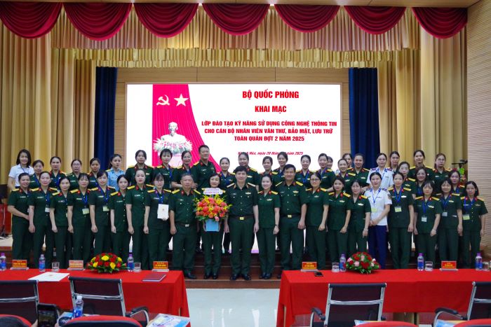 Văn phòng Bộ Quốc phòng khai mạc Lớp Đào tạo kỹ năng sử dụng công nghệ thông tin đợt 2 năm 2025