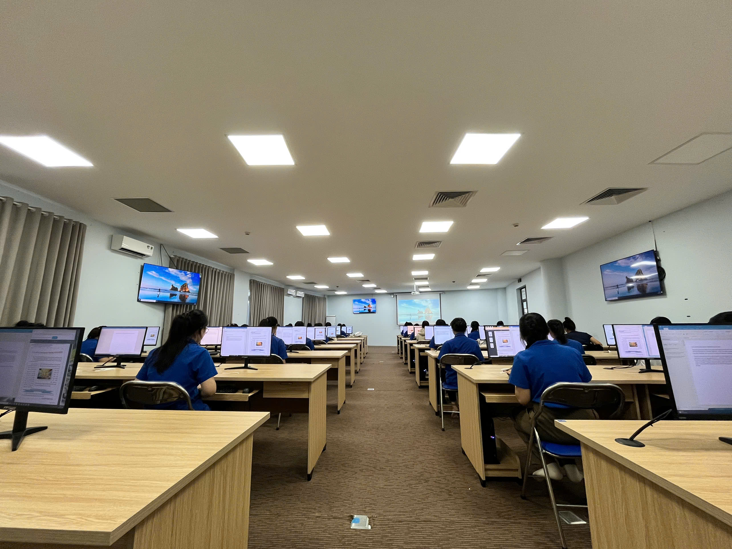 Thi chứng chỉ CNTT cơ bản và nâng cao tại Nha Trang
