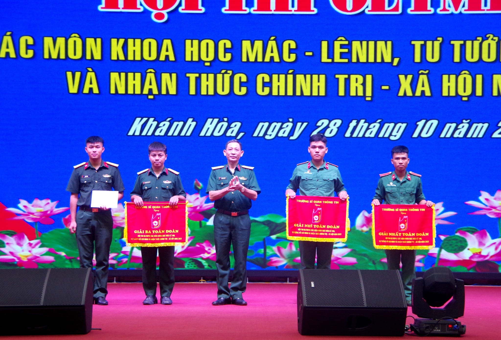 Trường Sĩ quan Thông tin tổ chức Hội thi Olympic các môn khoa học Mác - Lênin, tư tưởng Hồ Chí Minh và nhận thức chính trị -xã hội